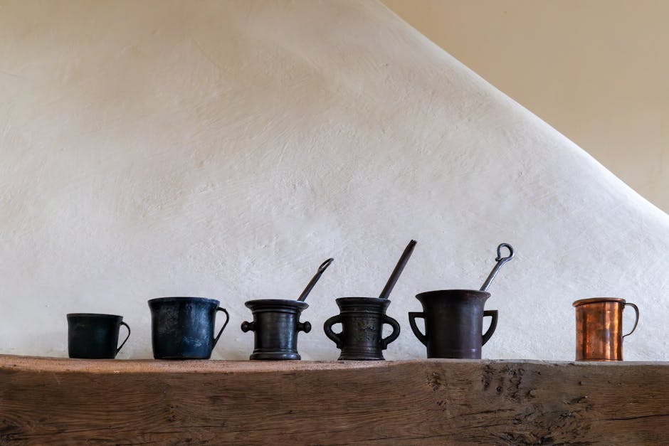 “Master Your Cast Iron Skillet: 25 Essential Tips for Cookware and Kitchen Tools”